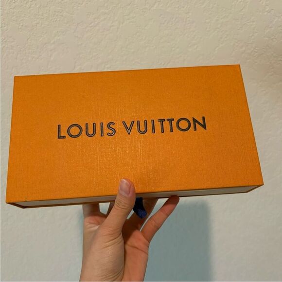 Louis Vuitton Handbags - Louis Vuitton Long Wallet Box 10x5.5”